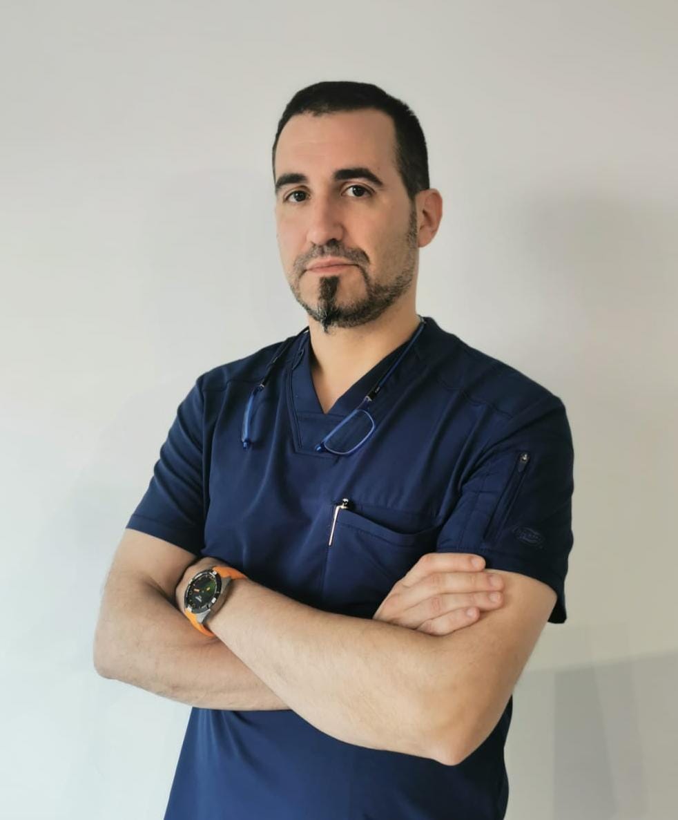 Unai Gonzalez Caño Fisioterapeuta, psicólogo, nutricionista y osteopata colegiado en Bilbao